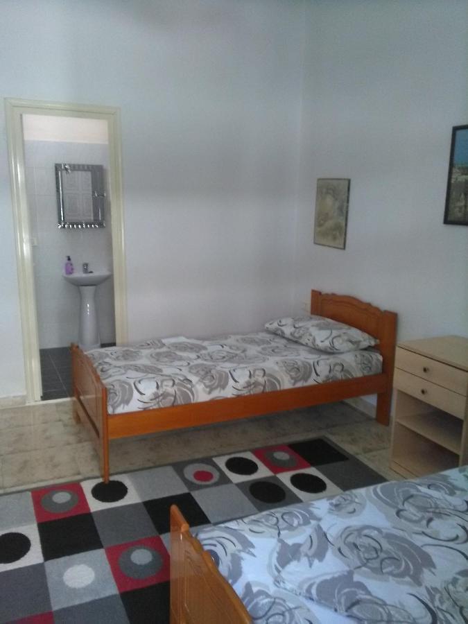 Vila Sula Guesthouse Durres Bagian luar foto
