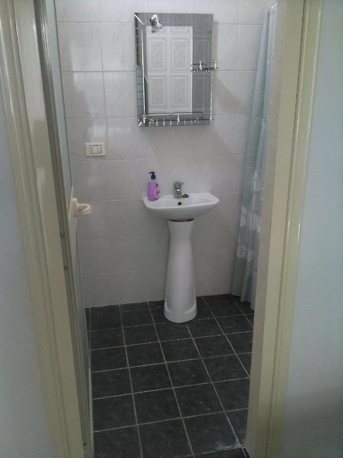 Vila Sula Guesthouse Durres Bagian luar foto